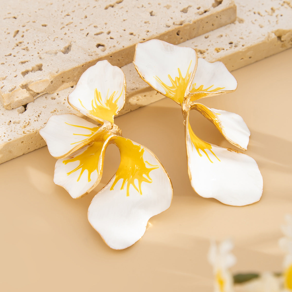 Planderful Vienna Verve Earrings – Irregular Petal Design with Pastoral Color