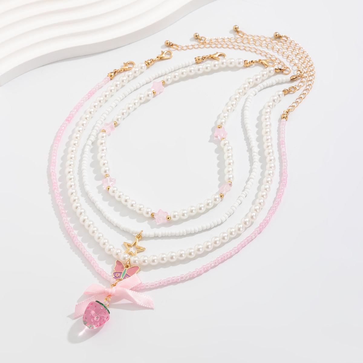 Planderful Vienna Verve Necklace – Charming Strawberry Pendant Design