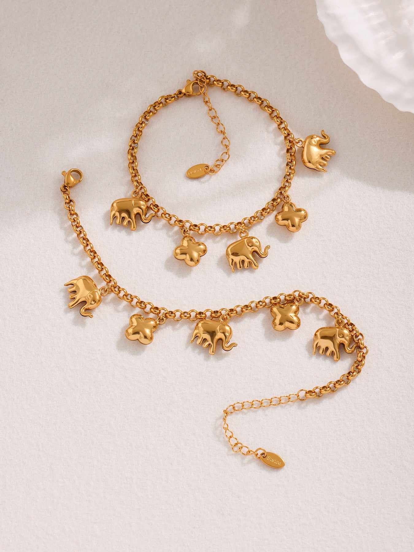 Planderful Everyday Genie Elephant Womens Bracelet 18K Gold