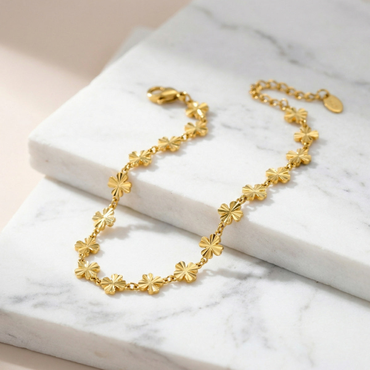 Four-Leaf Clover Gold Temperament Stainless Steel Bracelet Unisex