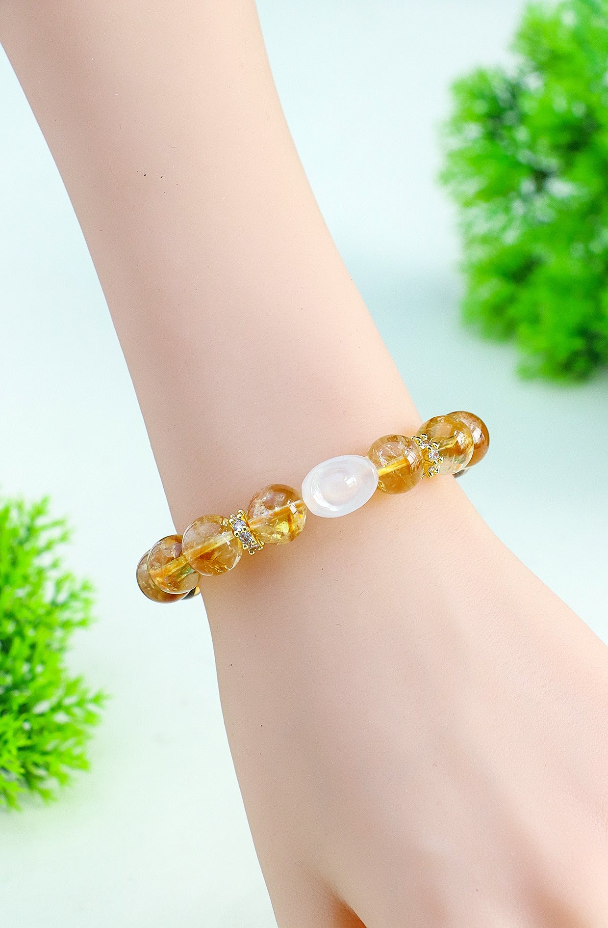 Planderful Fortune's Favor Bracelet – High-Quality Crystal Beaded Design
