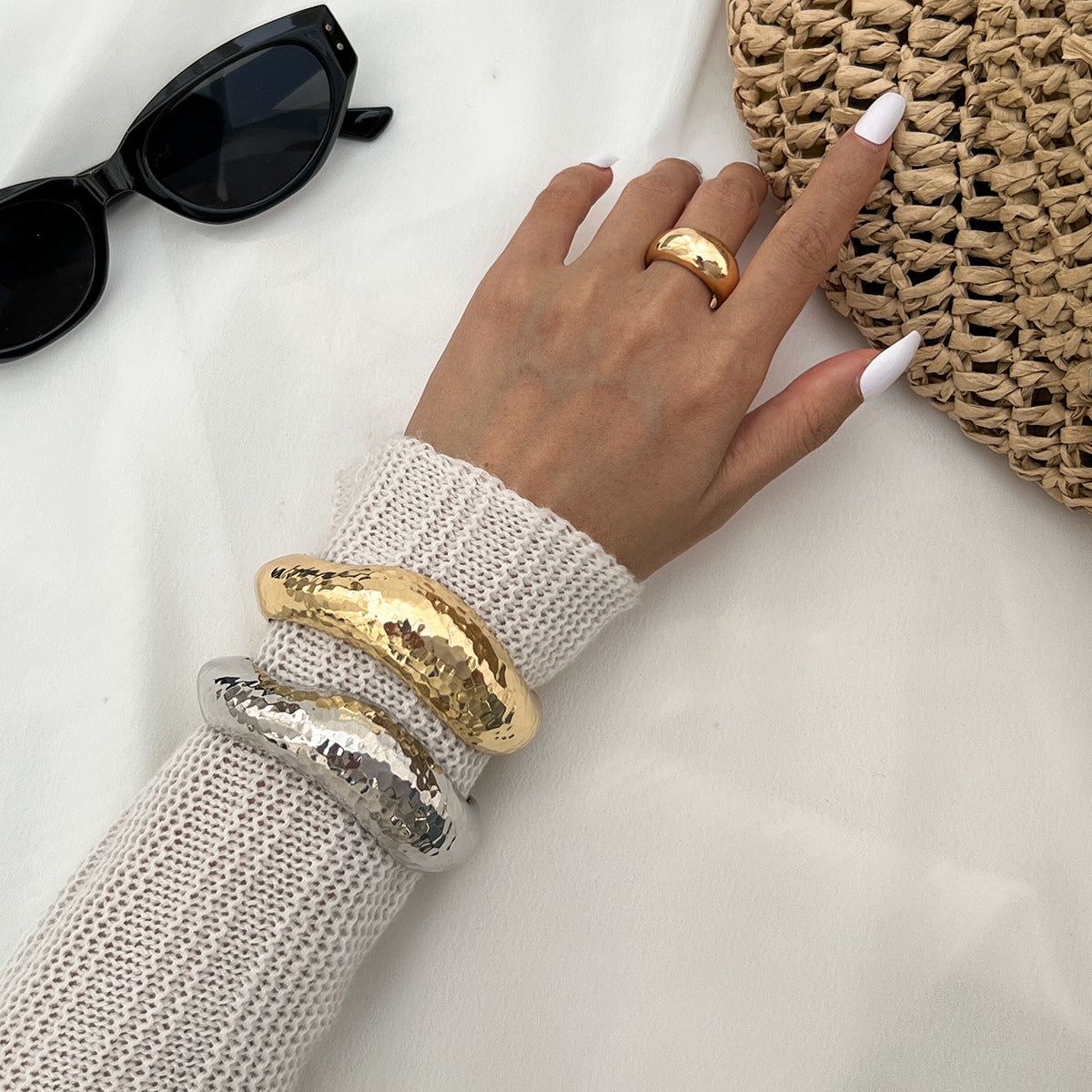 Planderful Vienna Verve Bracelet – Creative Knock Pattern Design