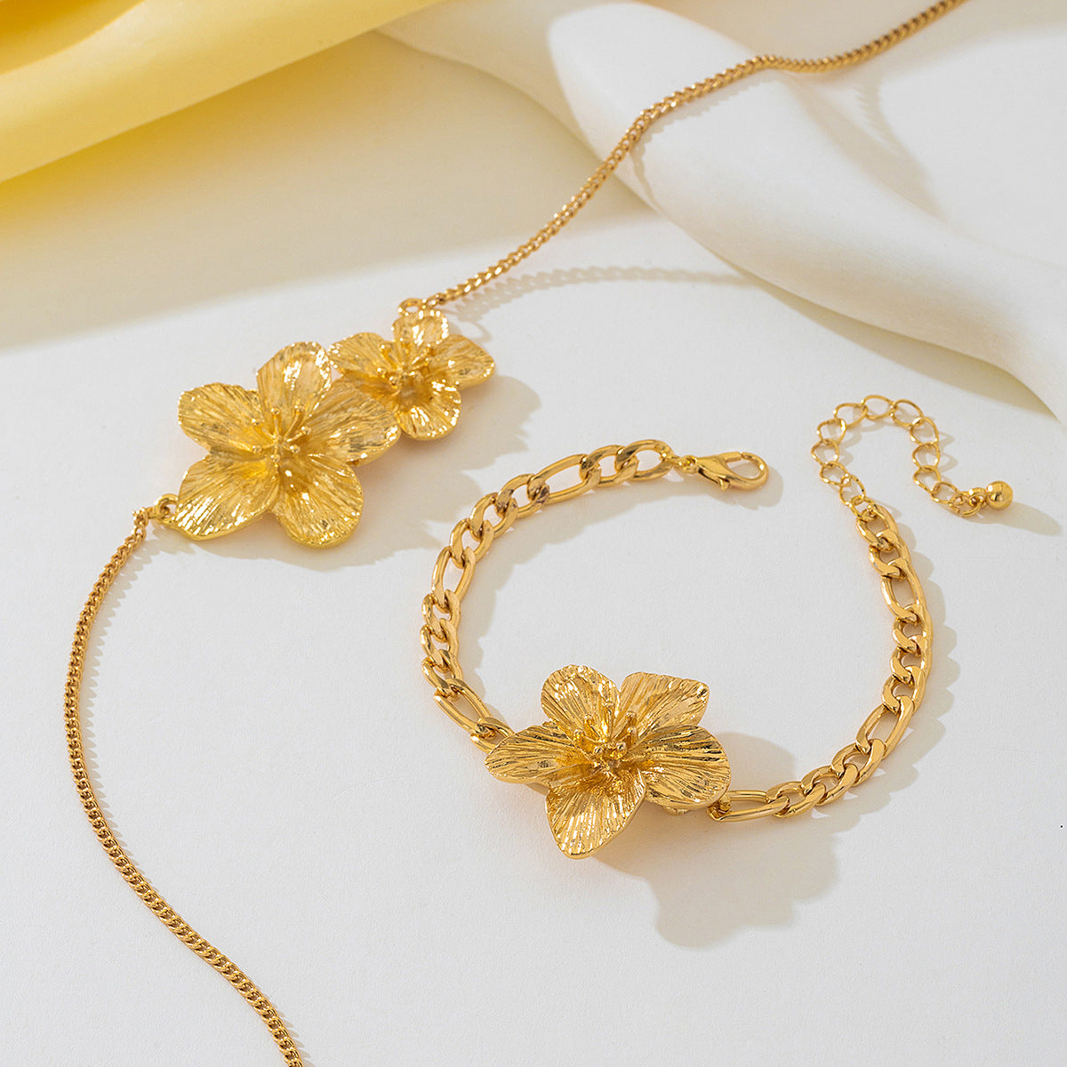 High-End Metal Flower Jewelry Set for Fashion Lovers