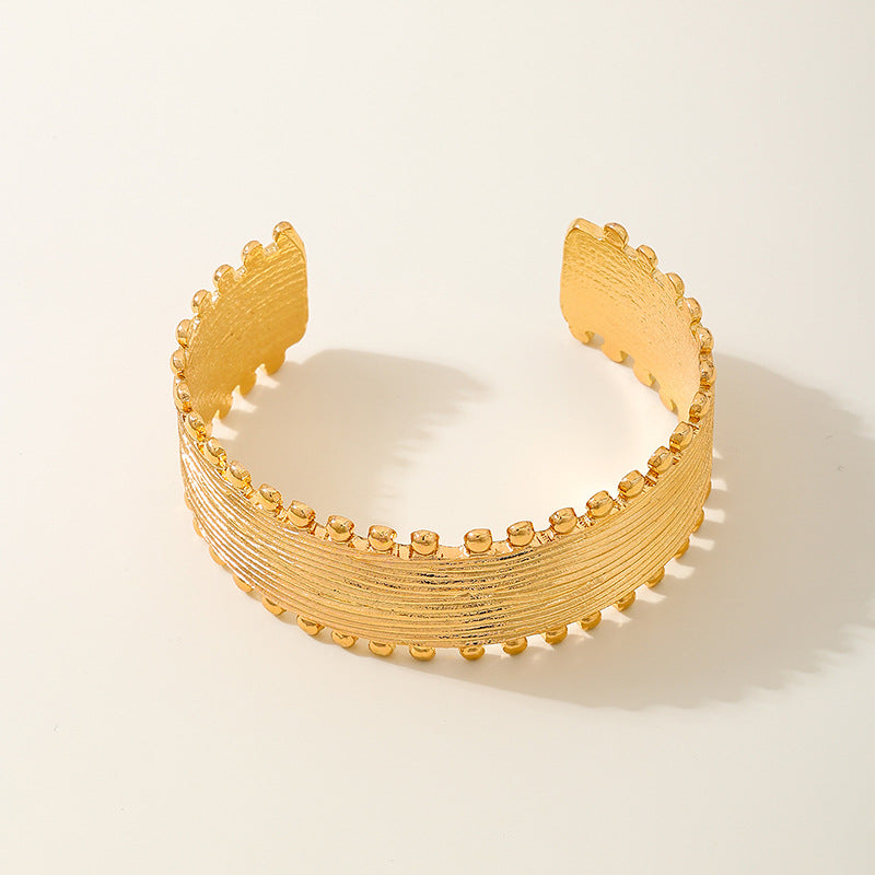 Planderful Vienna Verve Bracelet Set – Fashionable Irregular Heavy Metal Design