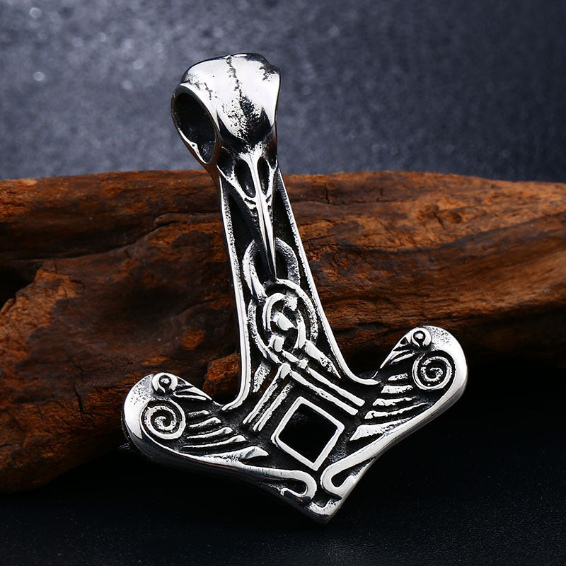 Titanium Steel Viking Crow Head Pendant - Retro Men's Jewelry Inspired by Nordic Mythology
