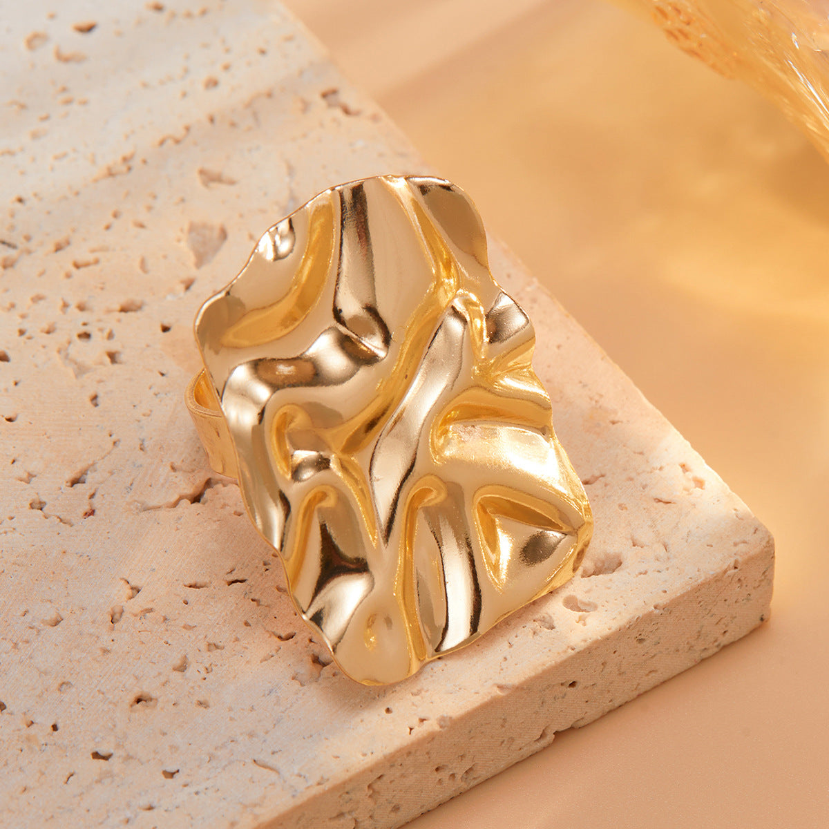 Planderful Vienna Verve Ring – Retro Personalized Irregular Design