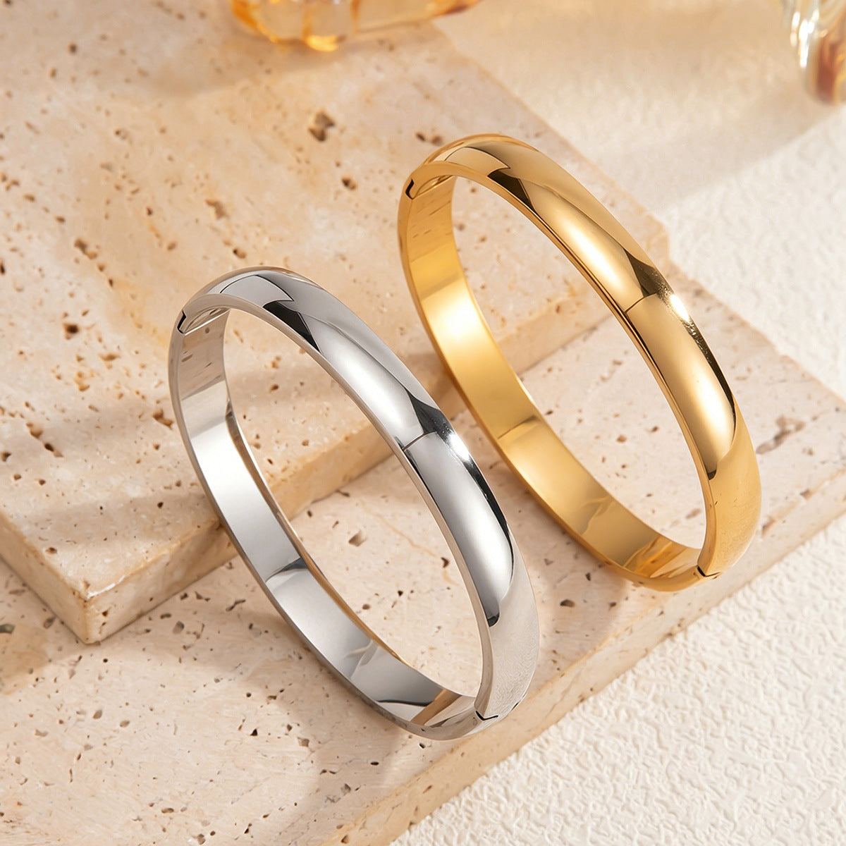 Planderful Vienna Verve Stainless Steel Open Ring Bracelet for Women Personalized Initials and Versatile Buckle