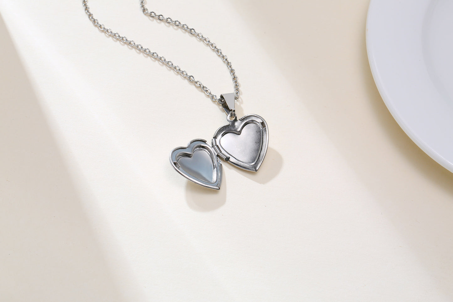 European And American Heart-Shaped Zircon Gold Necklace