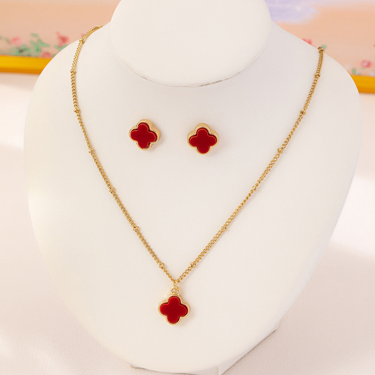 Elegant Lucky Flower Pendant Set for Women by Planderful