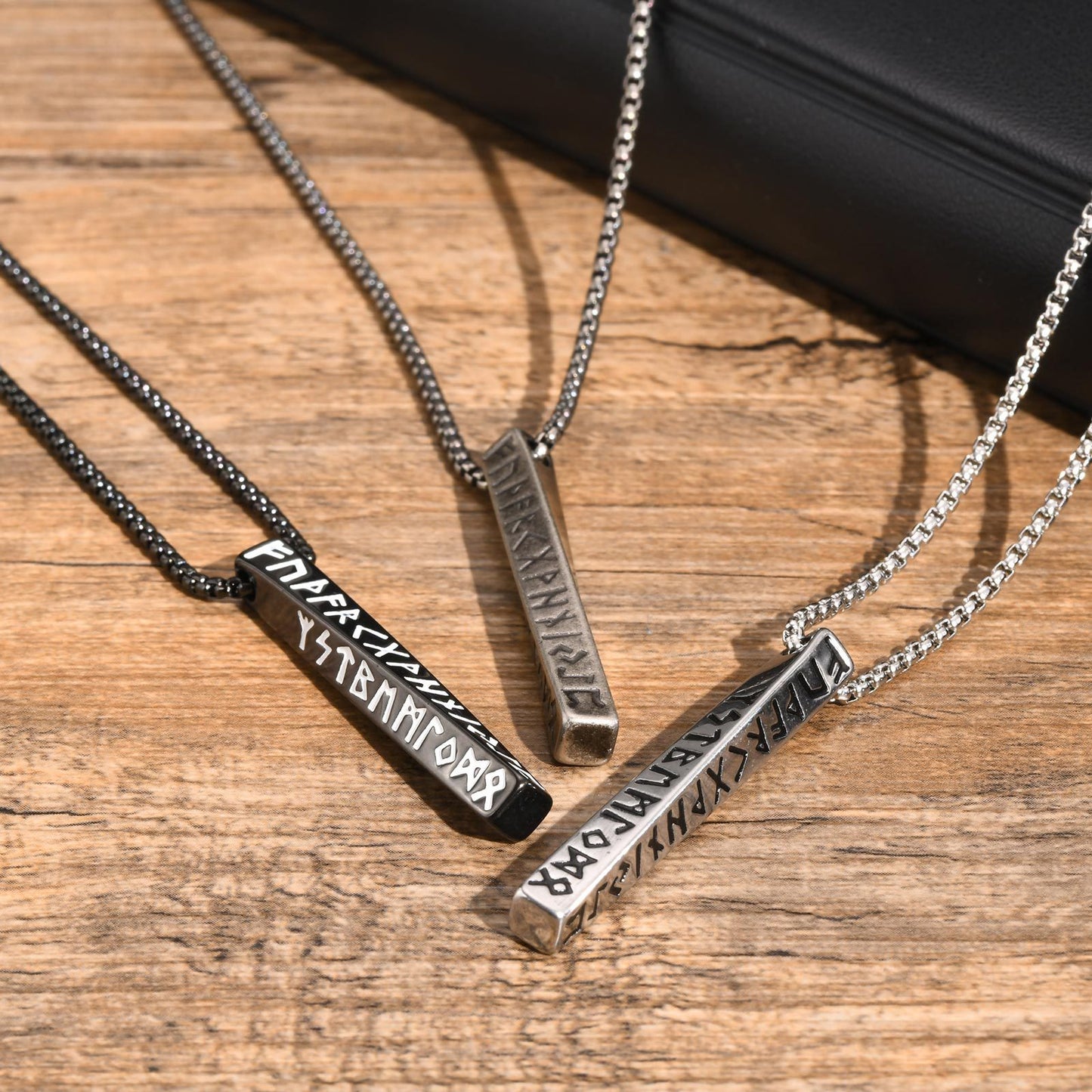 Stainless Steel Corrosive Smear Oil Viking Necklace for Men