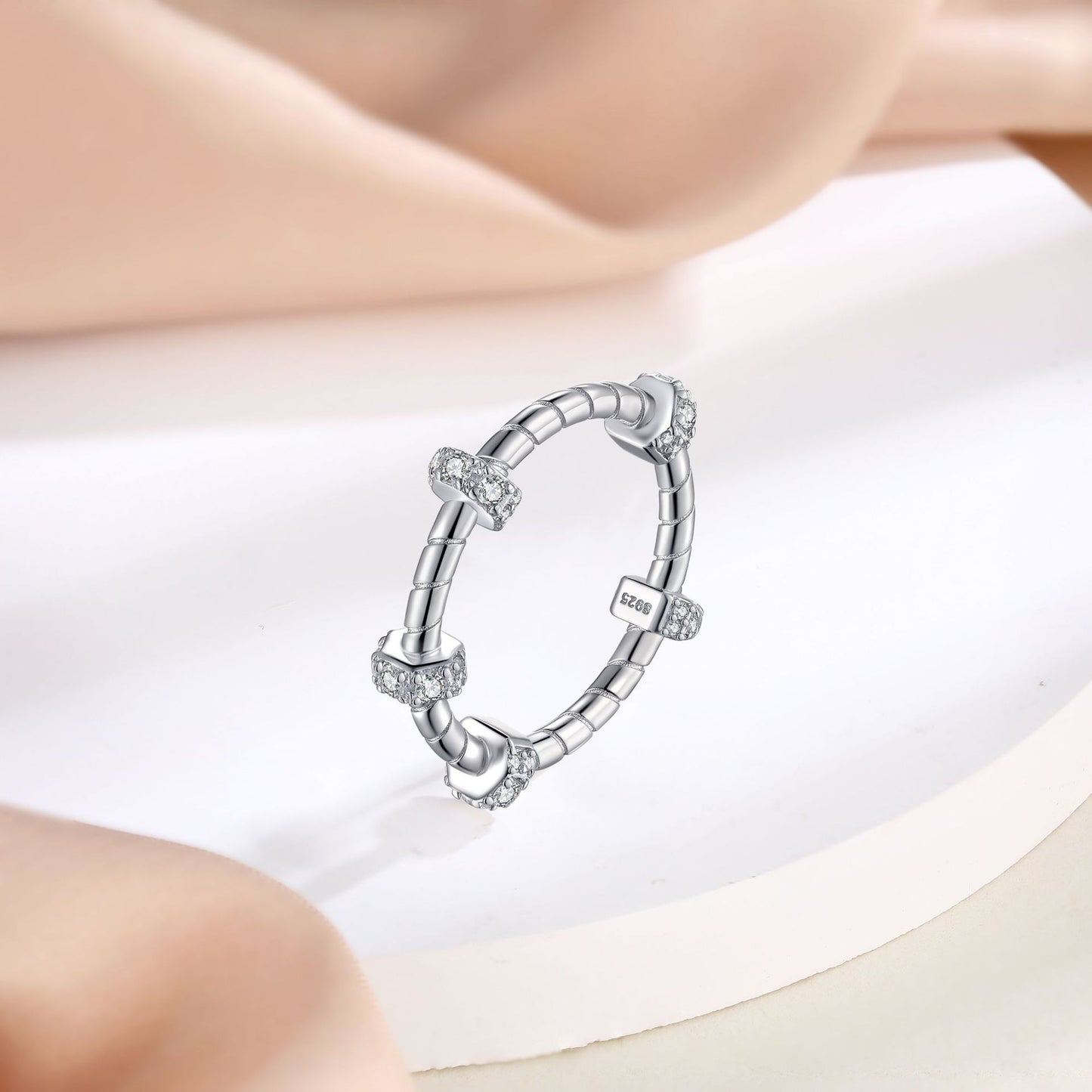 European and American Fashion 925 Sterling Silver Ring INS