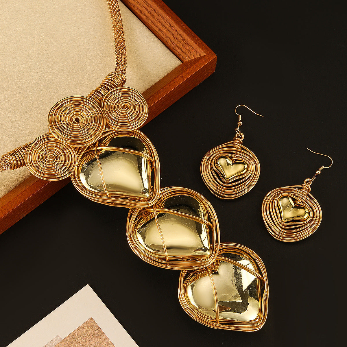 Planderful Savanna Rhythms Necklace and Earrings Set – Exaggerated Three-Dimensional Love Shape Design