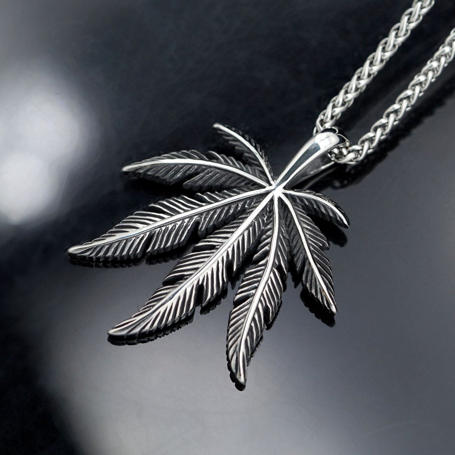 Steel Necklace – Vintage Hip Hop Maple Leaf Pendant
