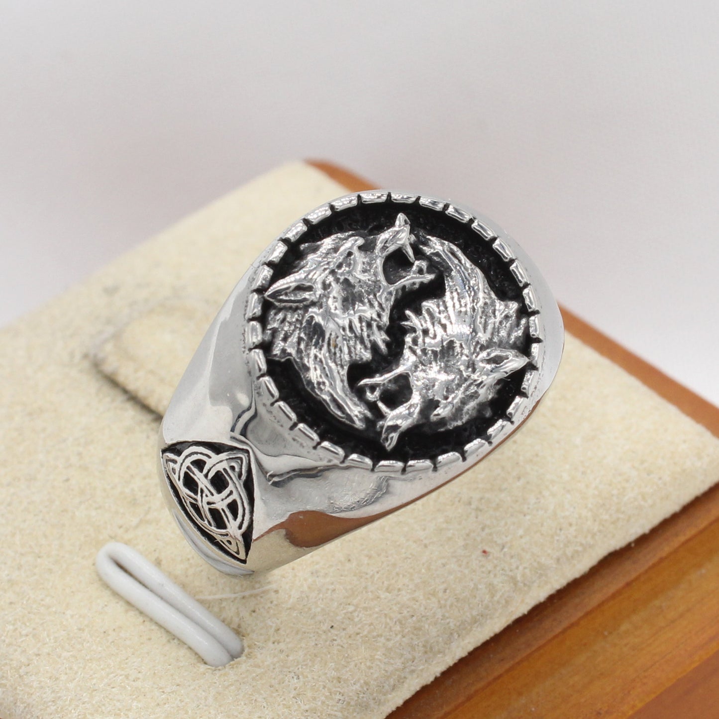 Planderful Everyday Genie Viking Direwolf Titanium Steel Ring – Personalized Retro European and American Wholesale Jewelry