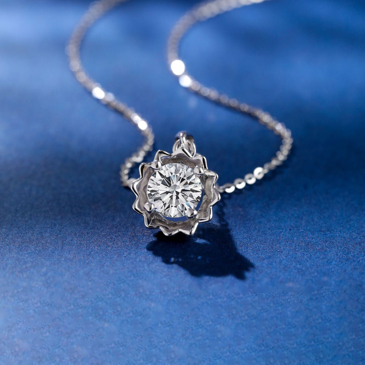 One-Carat D-Color S925 Sterling Silver Women's Pendant Necklace
