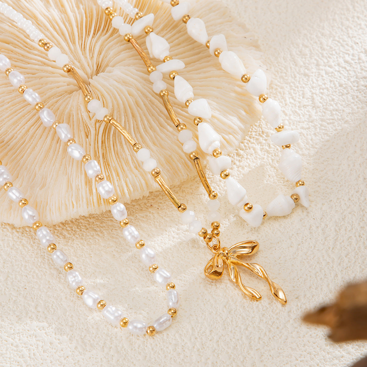 Bohemian Conch Bow Pearl-Style Necklace
