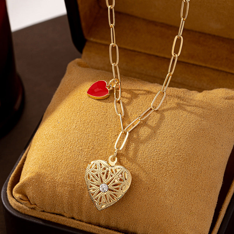 Planderful Vienna Verve Necklace – Elegant Metal Love Pendant with Diamond Accents