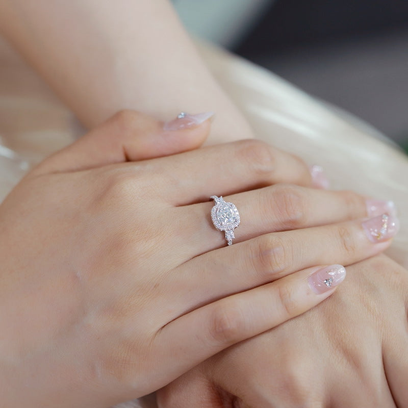 Planderful Classic Moissanite Sterling Silver Ring – 6 × 6 mm, 1 ct