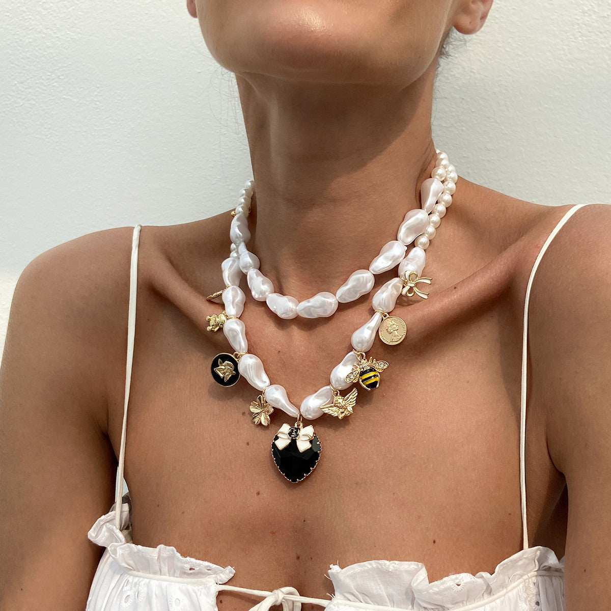 Planderful Vienna Verve Necklace – Exaggerated Bee Pendant with Imitation Pearls