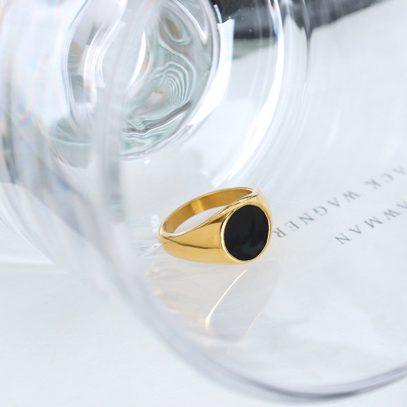 Chic 18k Gold-Plated Black Drip Oil Ring with French-Inspired Design