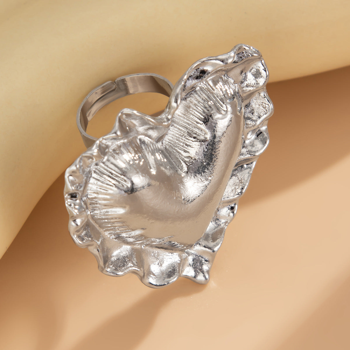 Planderful Vienna Verve Ring – Bold Exaggerated Design