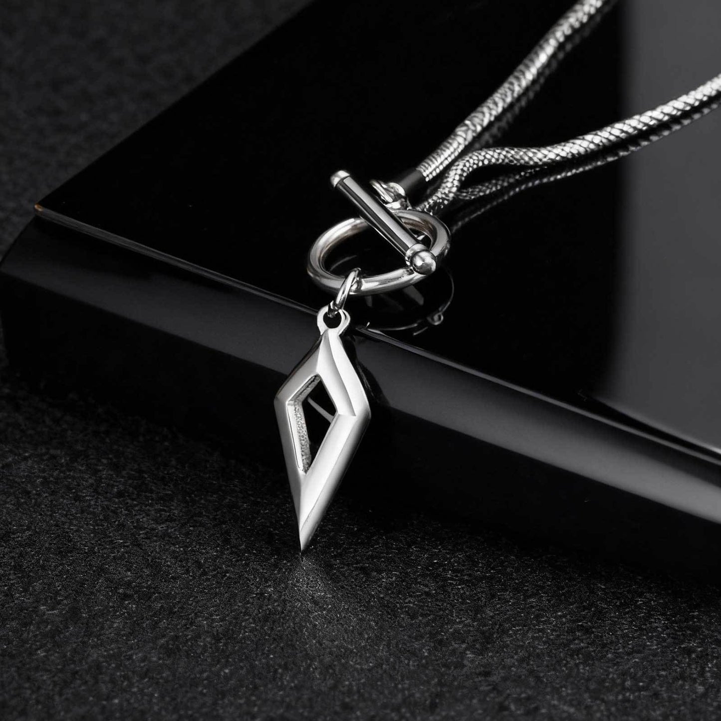 Stainless Steel Round Snake Chain Toggle Clasp Tetragonal Star Minimalist Pendant – Necklace