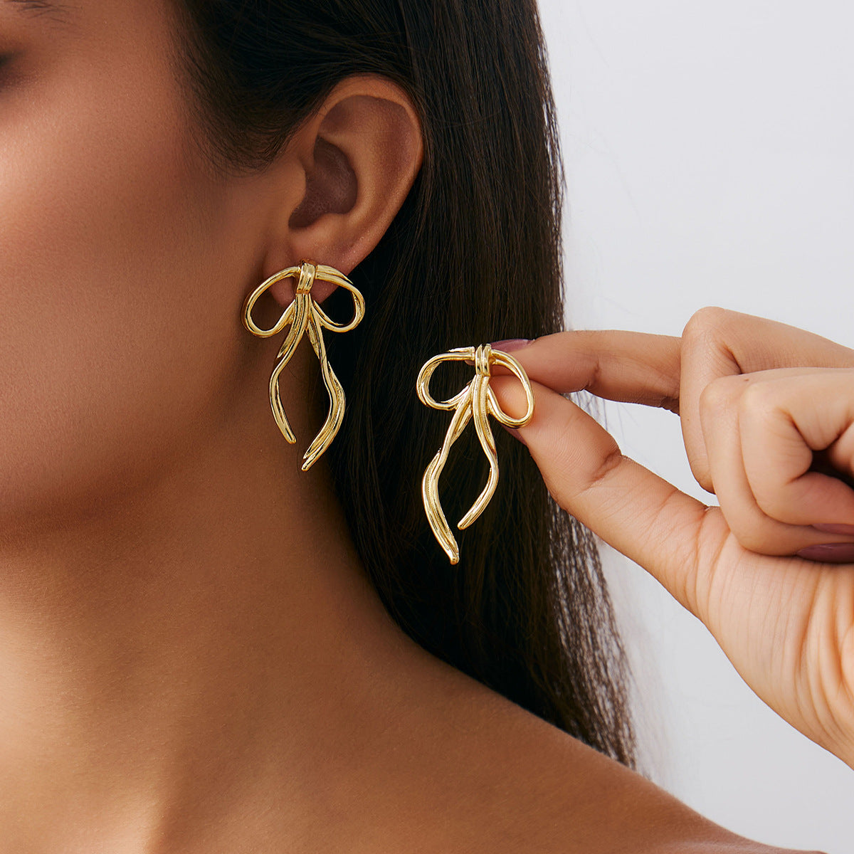 Planderful Vienna Verve Bow Stud Earrings Metal For Women Versatile Everyday Statement
