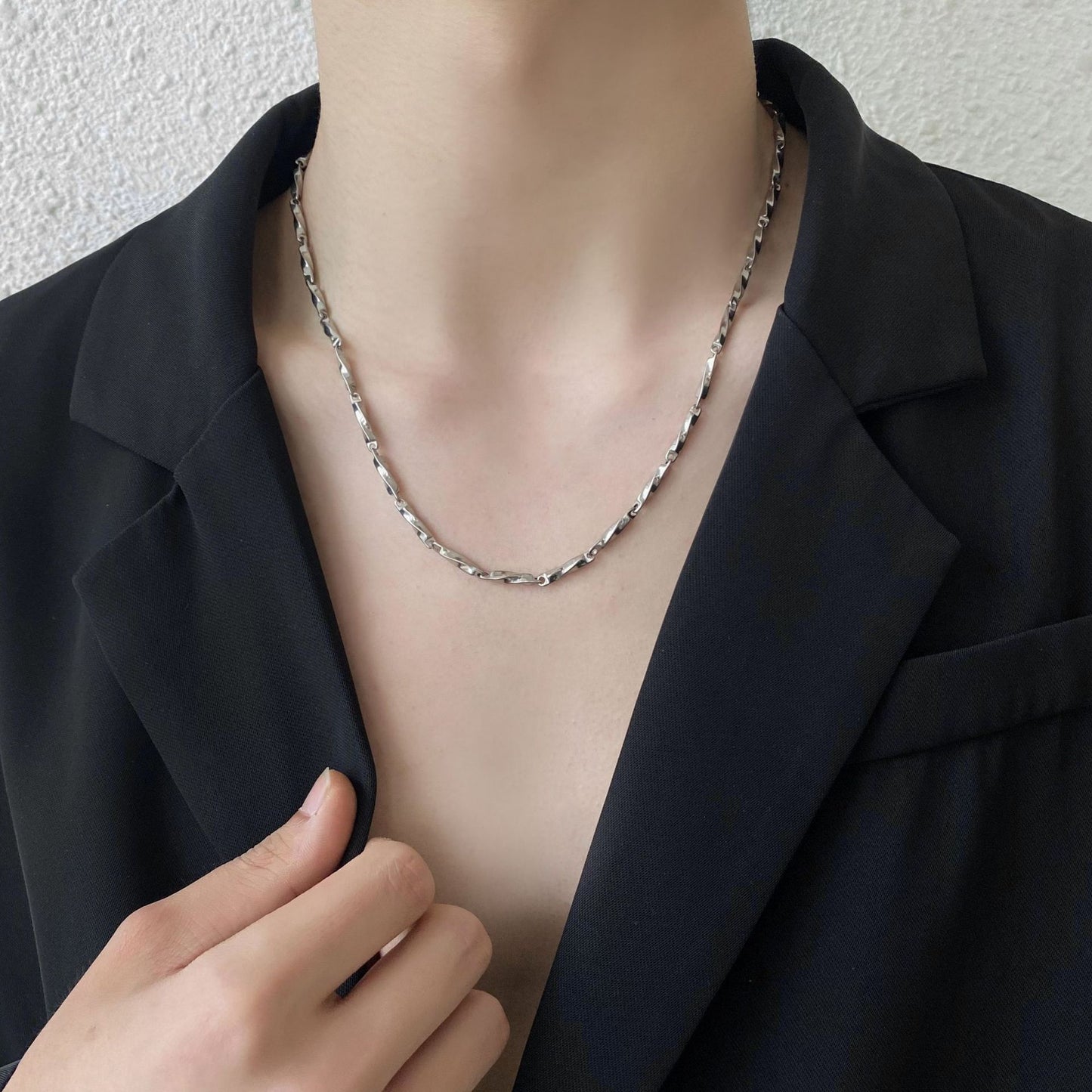 Planderful Jewelry Mobius Titanium Steel Necklace for Men and Women Rhombus Melon Seed Chain