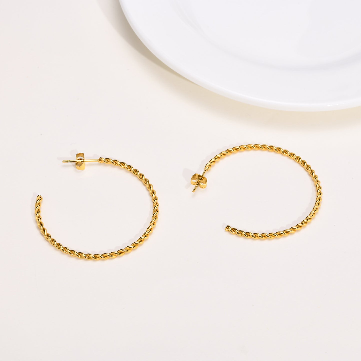 European And American Fashion Stainless Steel C-Shaped Gold Earrings