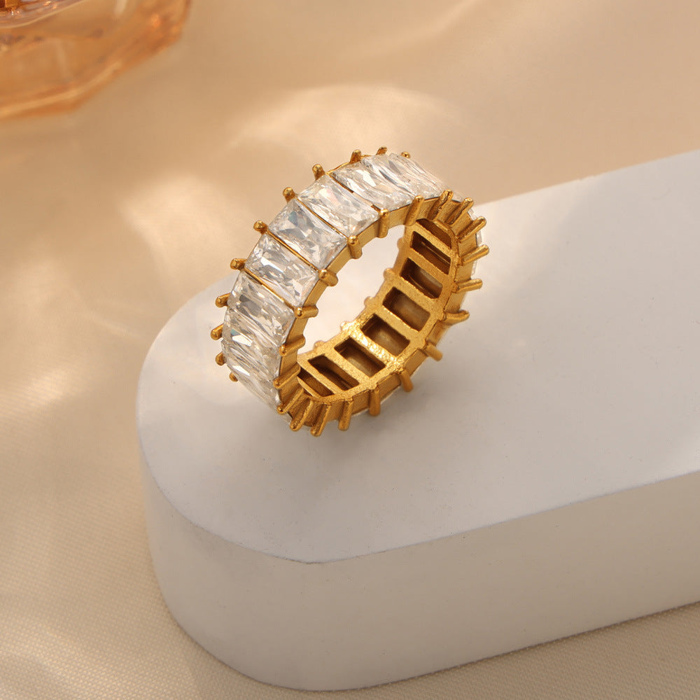 Luxurious Gold-Plated Zircon Titanium Steel Ring for Women