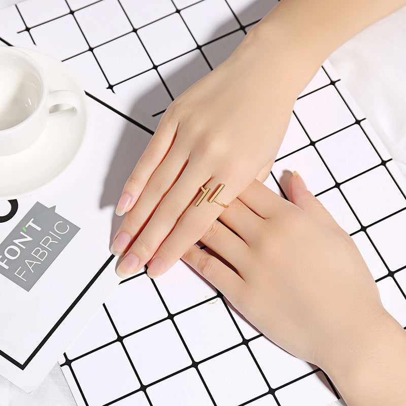 Small And Simple Stainless Steel Ring Gold Women's Ring