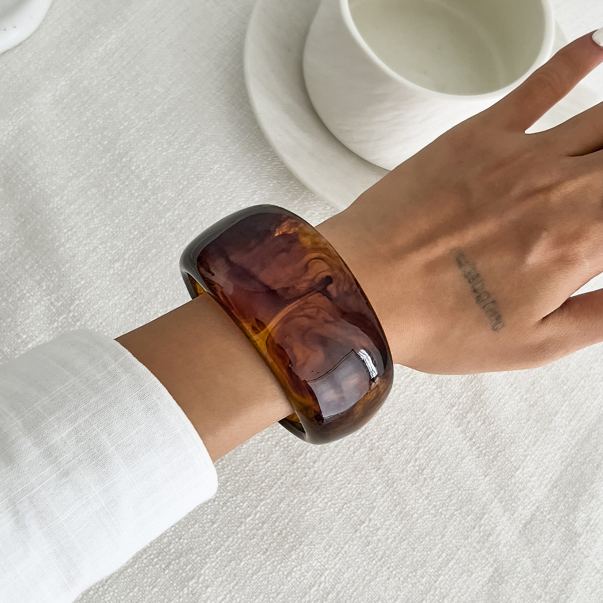 Irregular Smudged Resin Wide-Edge Bracelet Mirror Plain Ring Retro Bracelet
