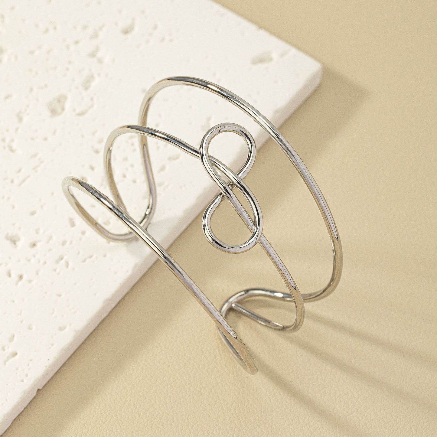 Adjustable Metal Line Bracelet - Vienna Verve Collection