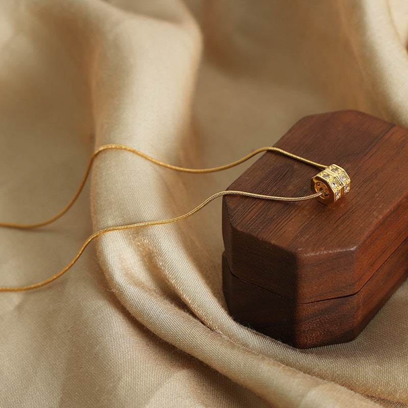 Luxury Geometric Copper Zircon Pendant Necklace for Women