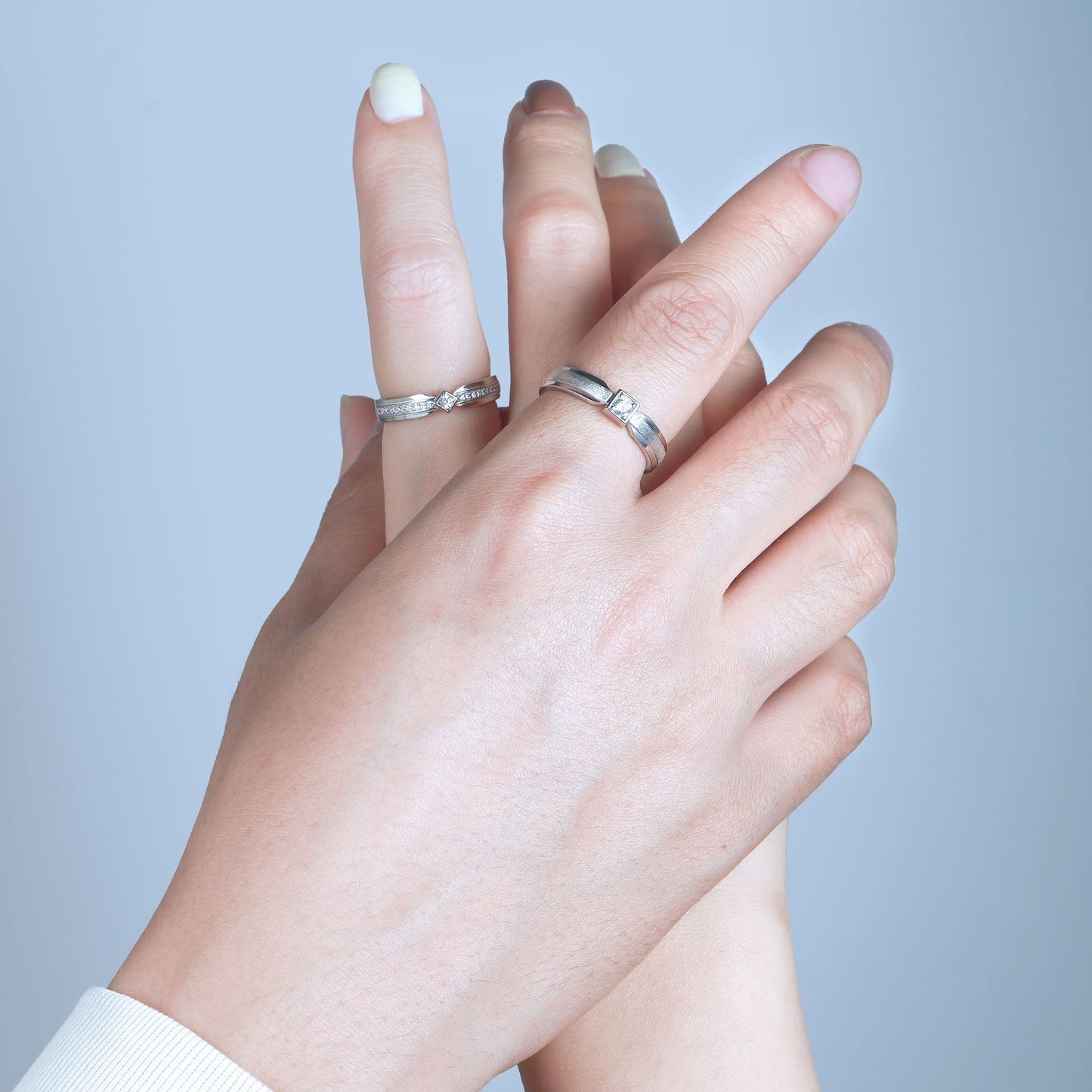 Auditorium Flower Diameter 925 Silver Couple Ring Set