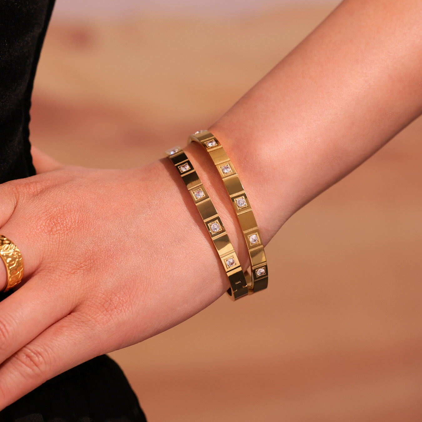 Planderful Everyday Genie Zircon Buckle Bracelet Unisex