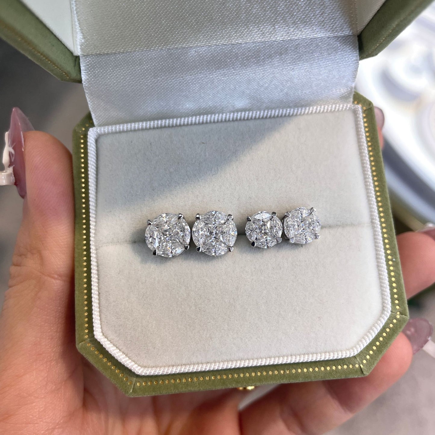 Niche Ins Style Classic Round Moissanite S925 Silver Plated Platinum Stud Earrings