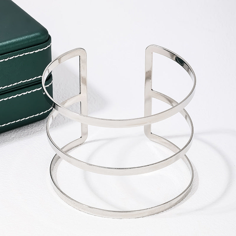 Luxury Retro European Inspired Arm Bracelet for Women - Vienna Verve Collection