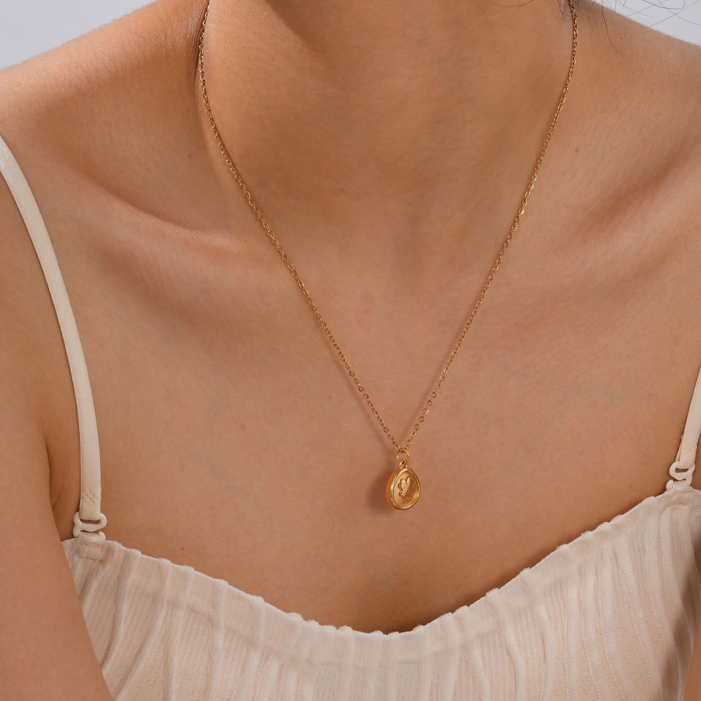Stainless Steel Flat Cross Chain – Four-Leaf Gold-Plated Necklace – Collarbone Chain