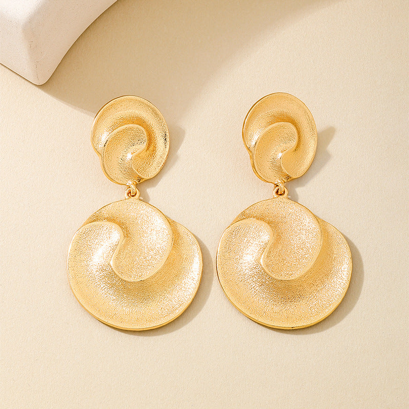 Planderful Vienna Verve Earrings – Retro Metal Circle Fringe Design