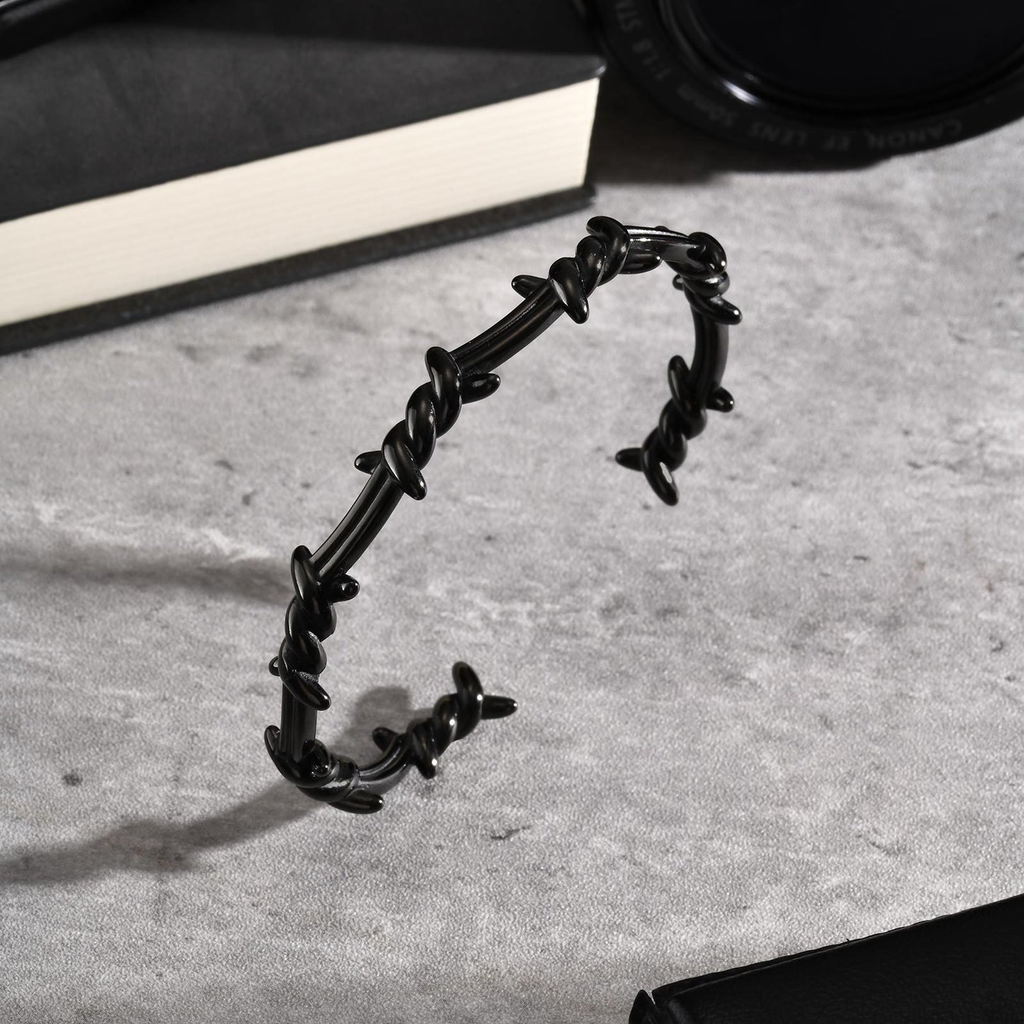 Planderful Men Stainless Steel Knotted C Shaped Bracelet