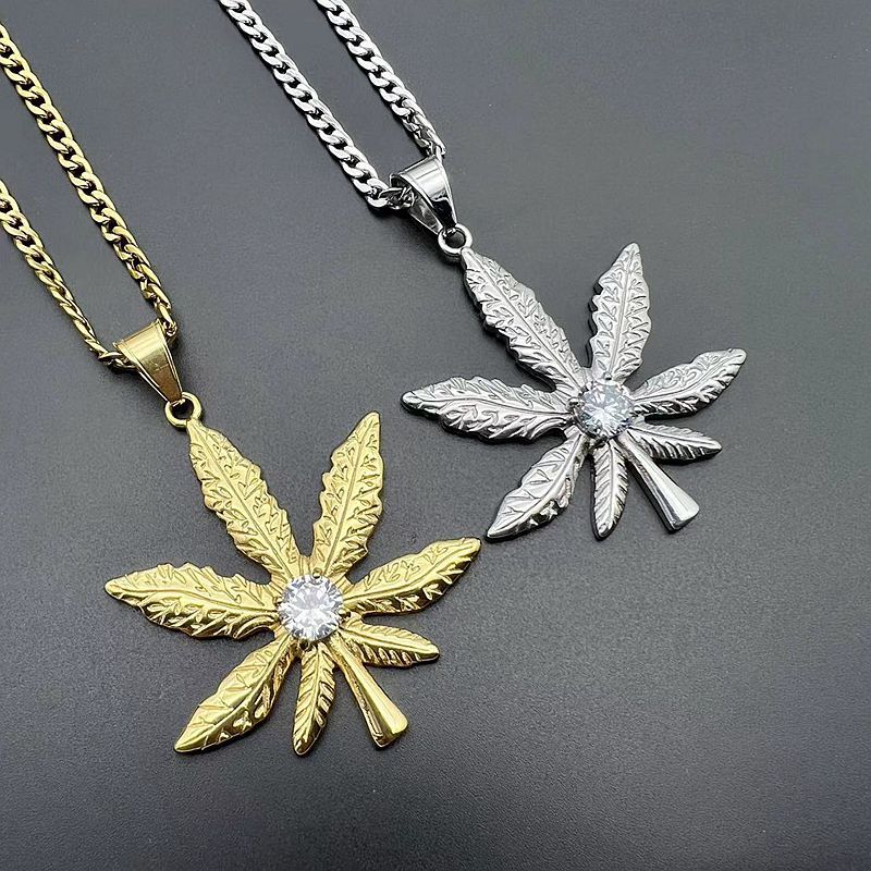 Zircon Necklace – Elegant Maple Leaf Pendant