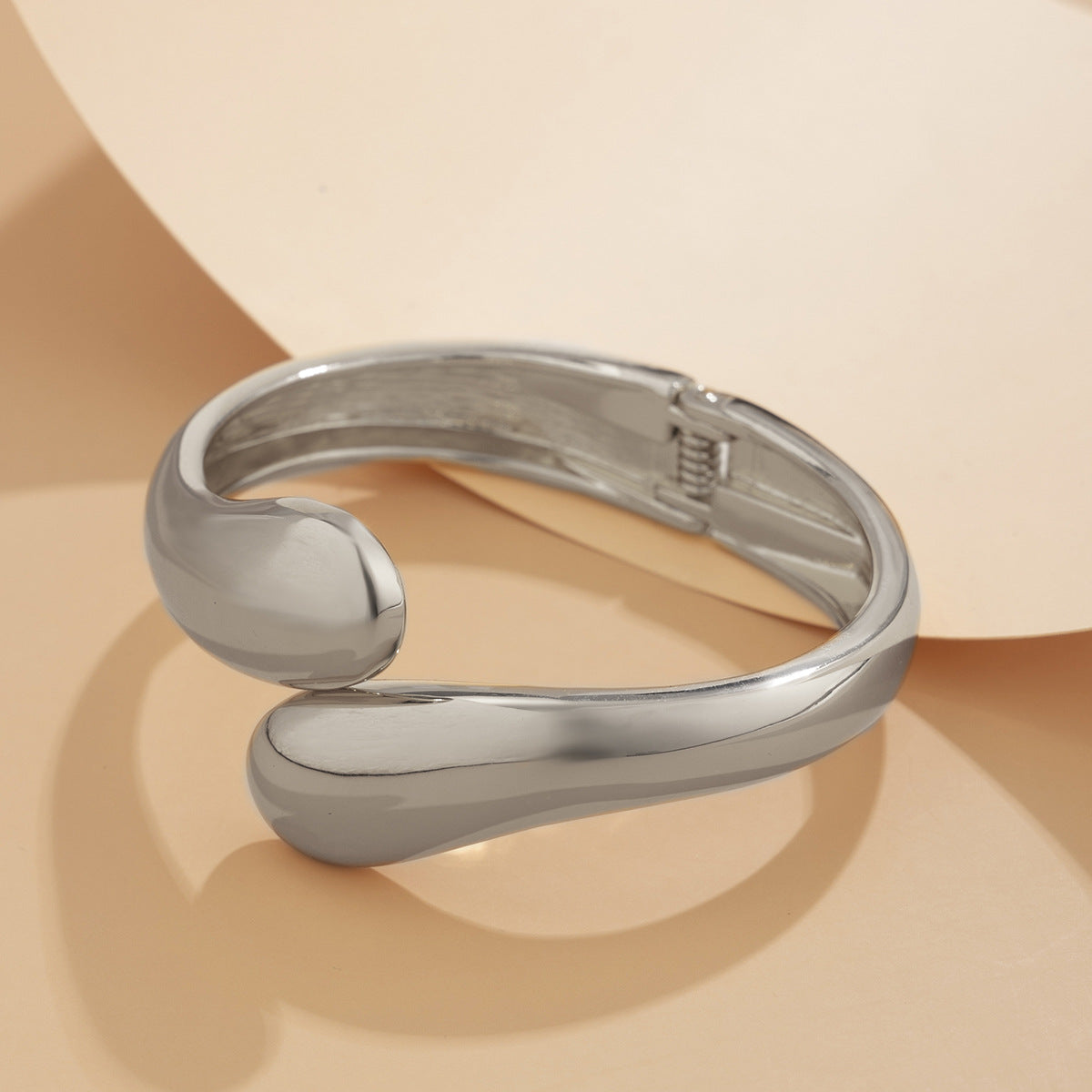 Planderful Vienna Verve Bracelet – Unique Irregular Design