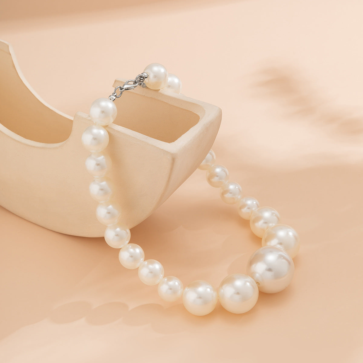 Cold Wind Geometric Bead Necklace Exaggerated Imitation Pearl Bead Necklace