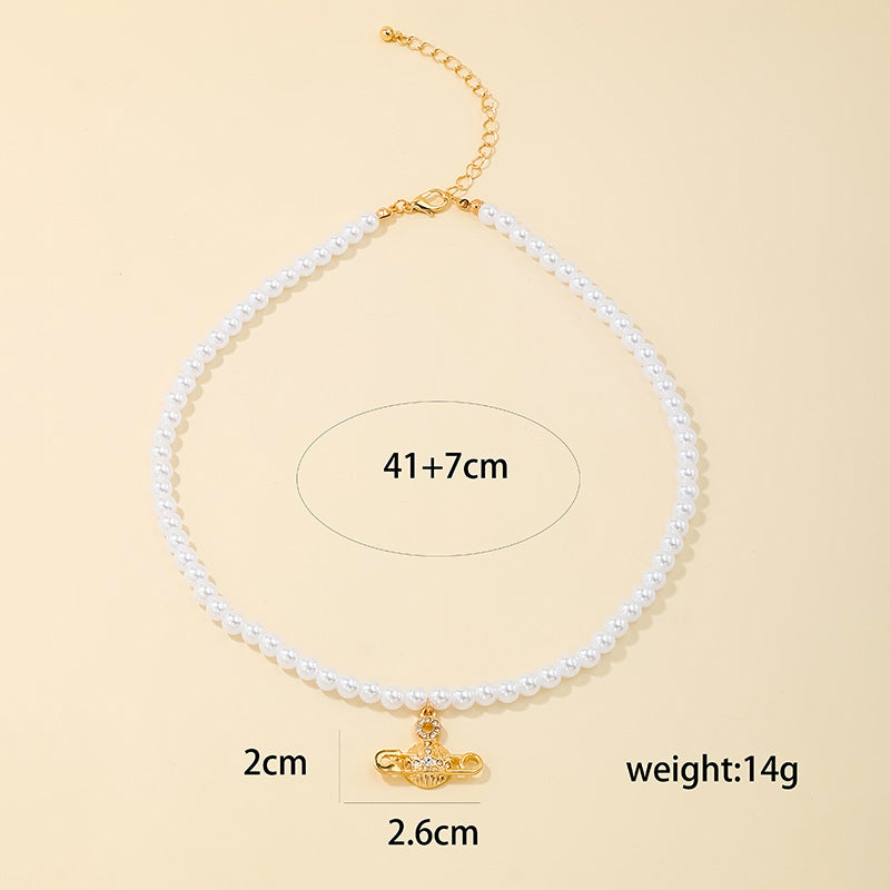 Luxurious Pearl Necklace with a Touch of French Elegance