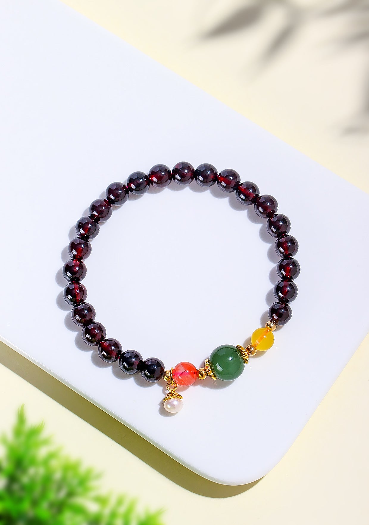 Planderful Fortune's Favor Bracelet – Elegant Garnet and Pearl Design