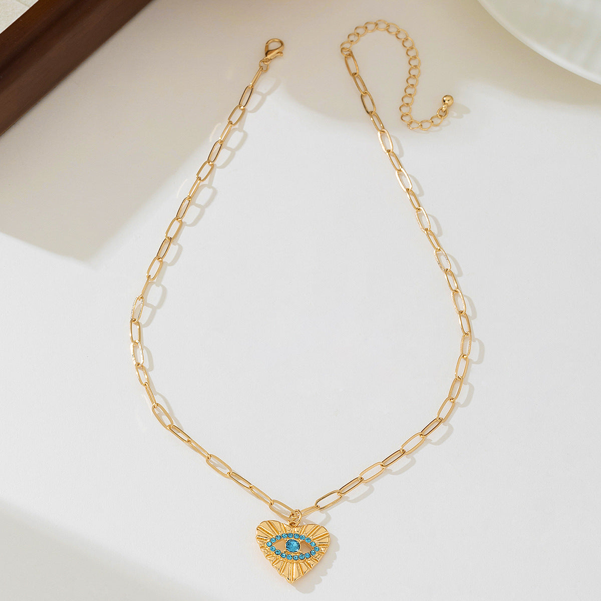 Planderful Vienna Verve Necklace – Fashionable Personalized Retro Design