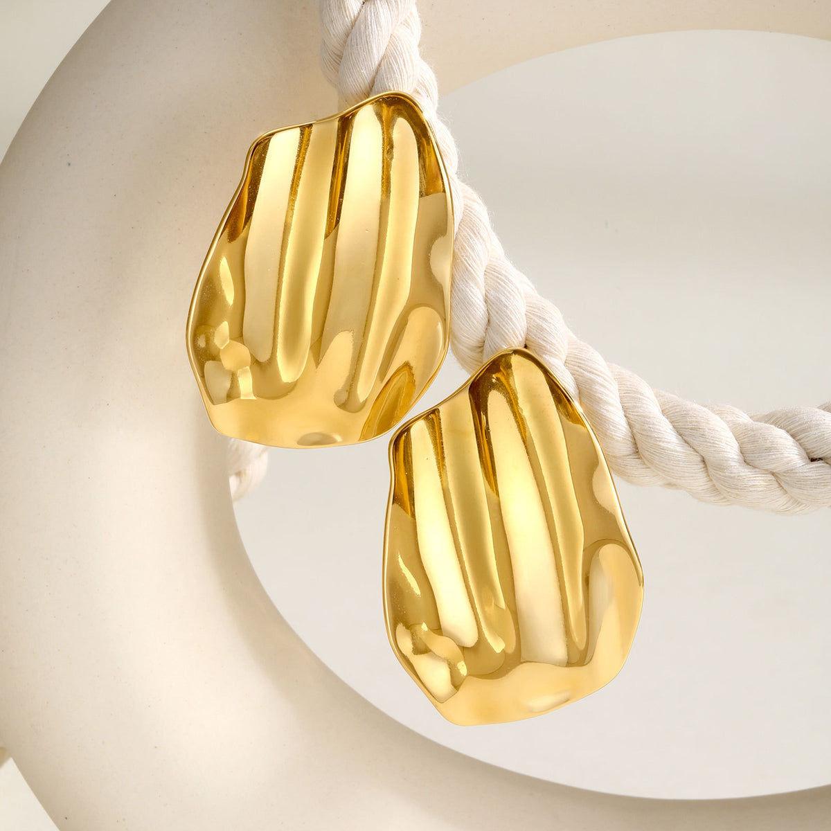 Sculptural Shell Stud Earrings — Gold