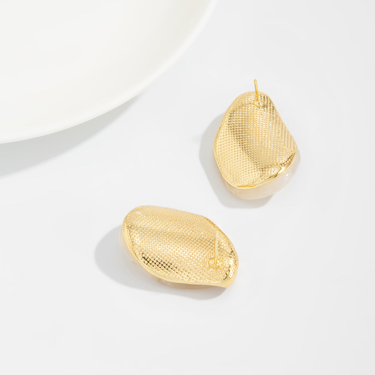 Planderful Vienna Verve Geometric Resin Earrings For Modern Women Bold Statement