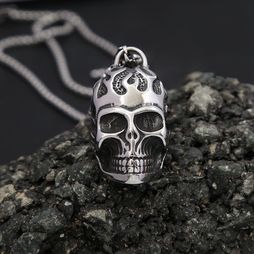 1. Planderful Skull Pendant Necklace For Men Titanium Steel Hip Hop Retro Style Gift